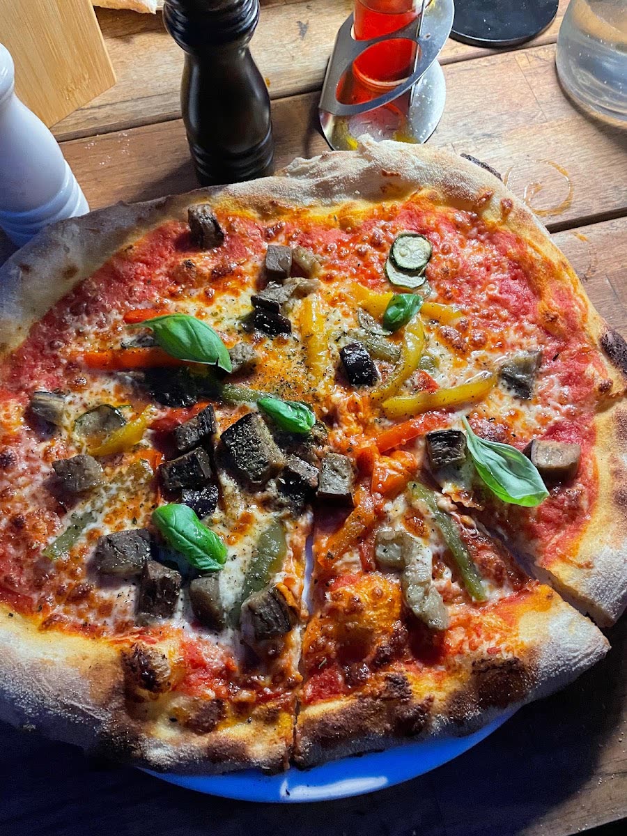 Pizza von MARI