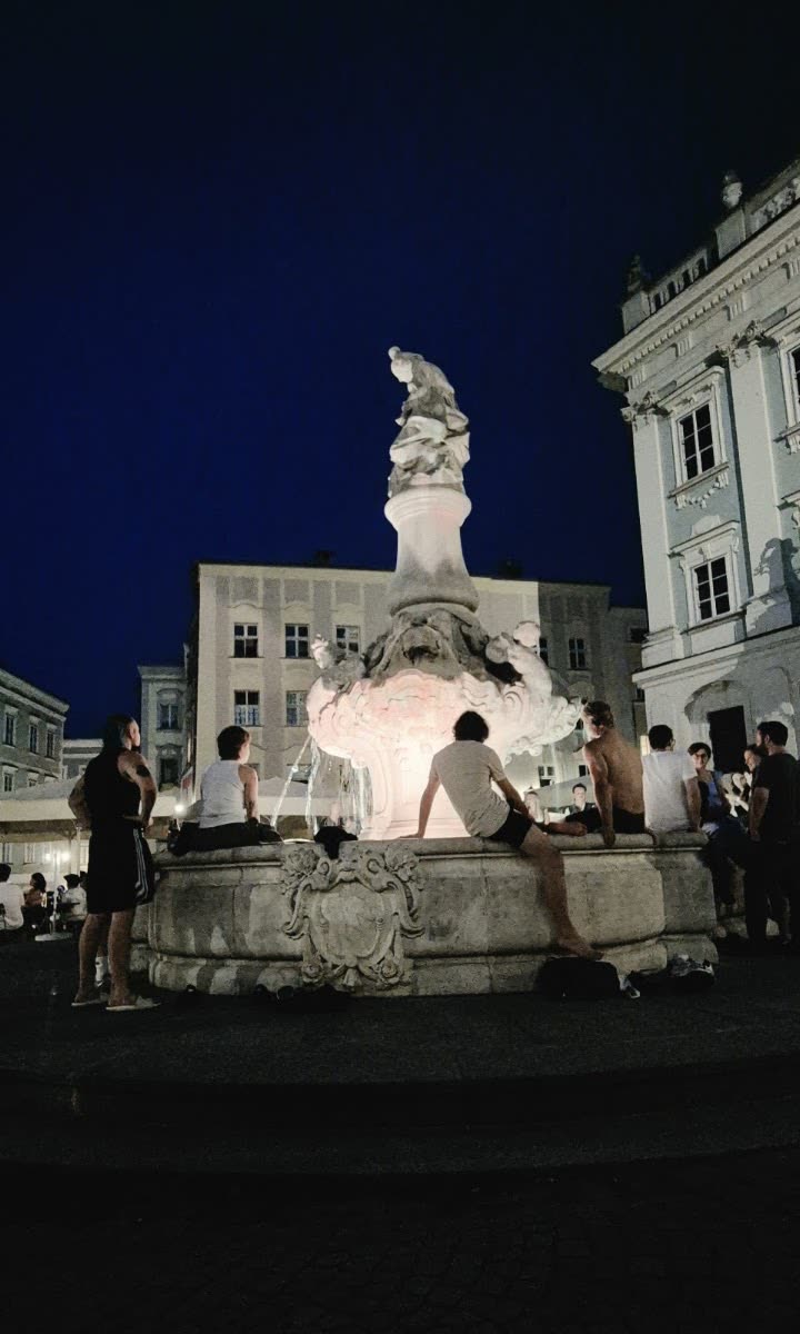 Residenzplatz Passau am Abend